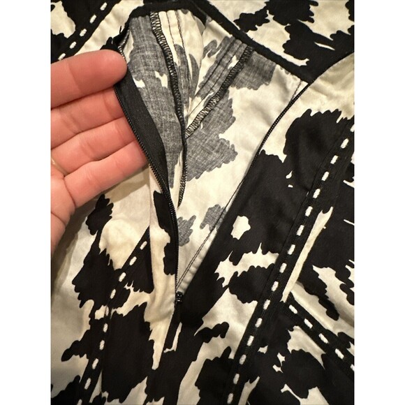 CAbi Women’s Skirt Size 8 Flare Boho Embroidered Stitch Black White 937 - Picture 13 of 14